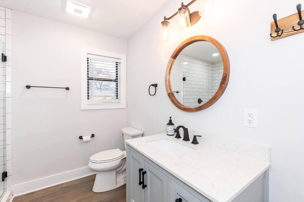 Island Joy - Newly Renovated/Walk To The Beach! Oak Island Exterior foto